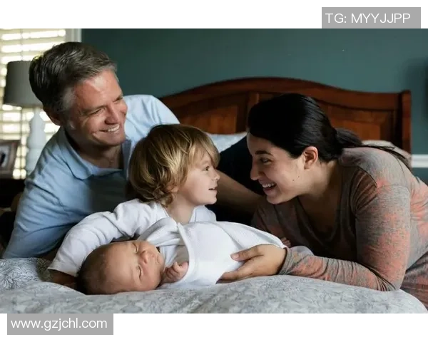 老抱着女儿的足球明星展现温情与坚韧的父爱之路